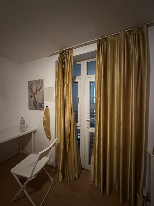 Room Boulcott Street in Greater London