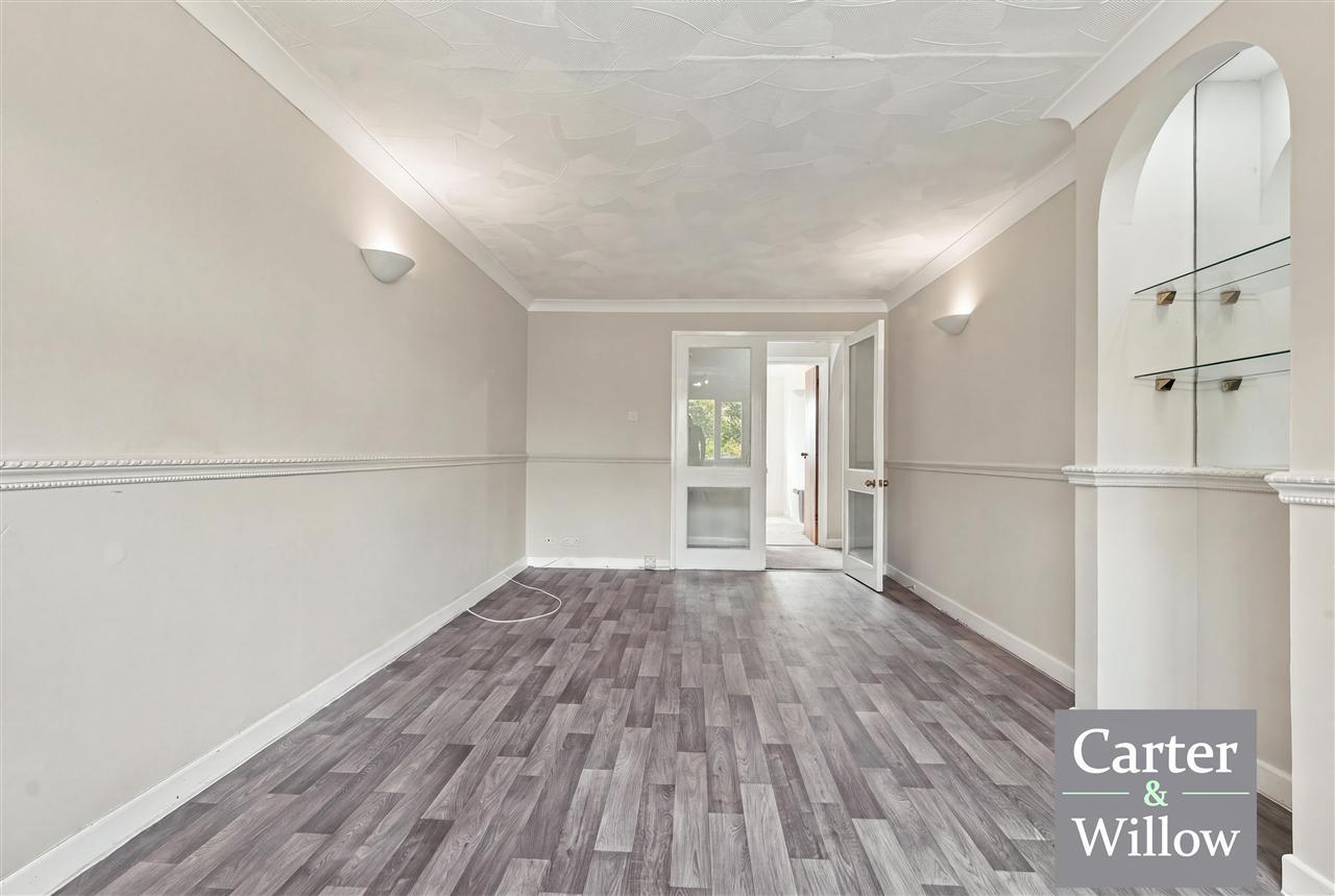 Flat Pedley Road in Greater London