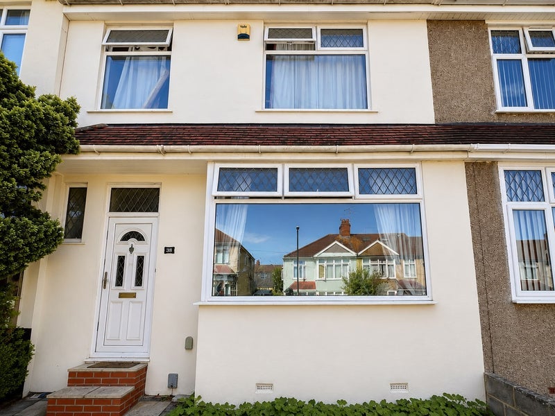 Room Sandling Avenue in Bristol