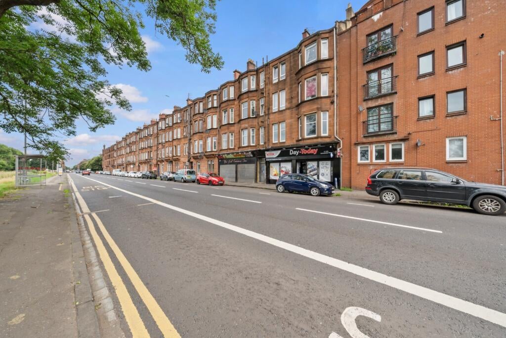 Flat Dumbarton Road in Glasgow