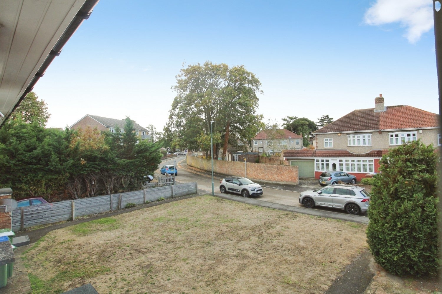 Flat Harvel Crescent in Greater London