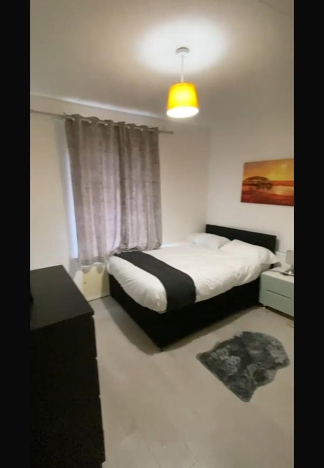Room Ivanhoe Street in Brierley Hill