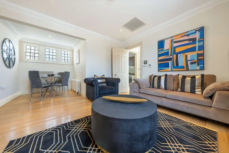 Flat Hertford Street in City of Westminster