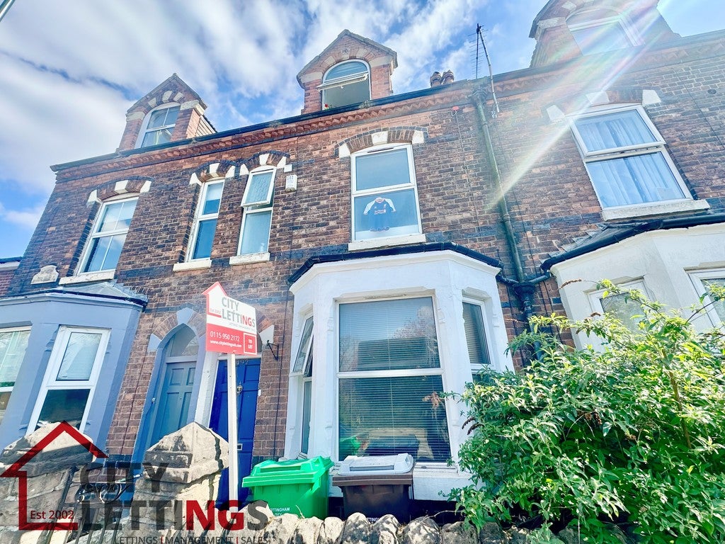House Woodborough Road in Nottingham