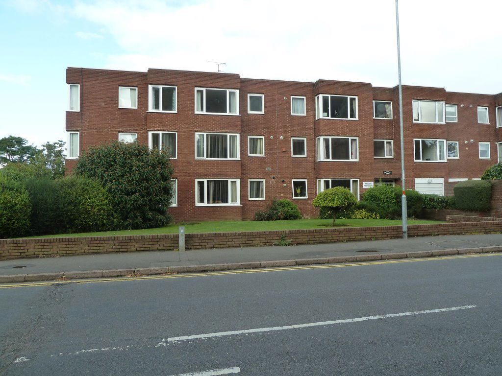 Flat Clifton Court in Olney