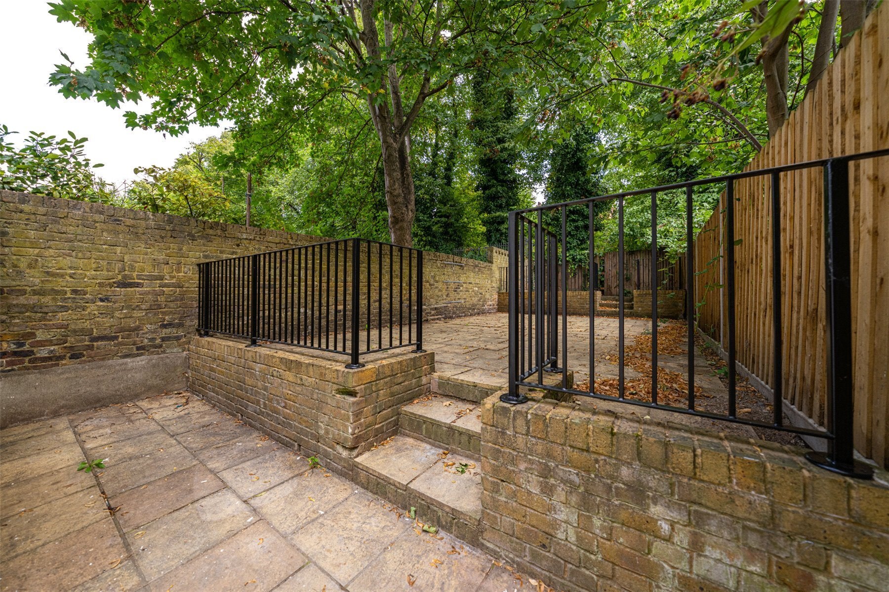 Flat Kilburn Park Road in City of Westminster