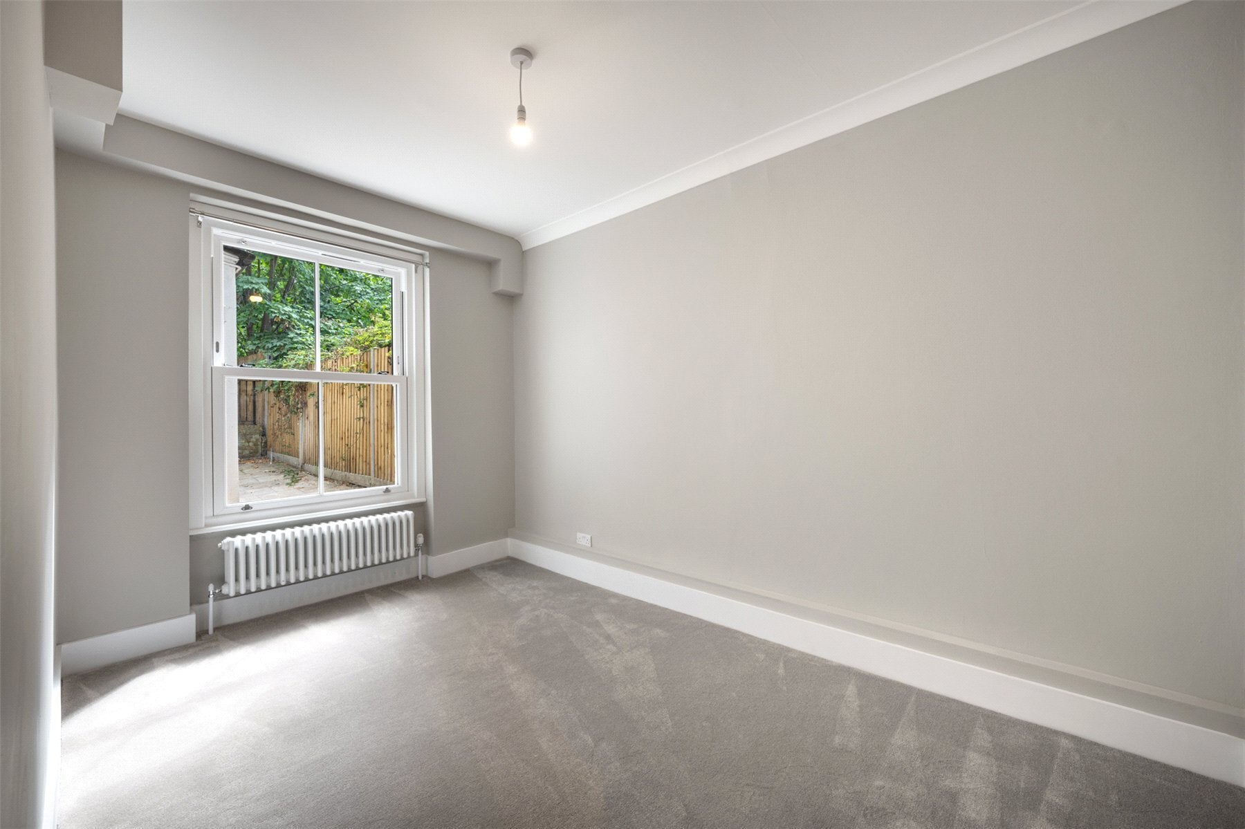 Flat Kilburn Park Road in City of Westminster