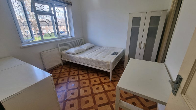 Room Avis Square in Greater London