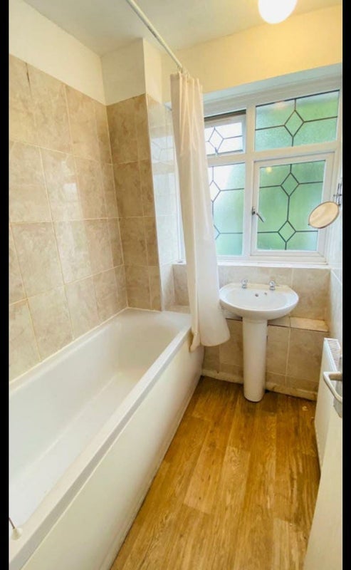 Room Avis Square in Greater London