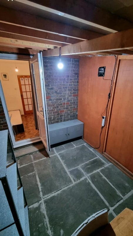 Room Avis Square in Greater London