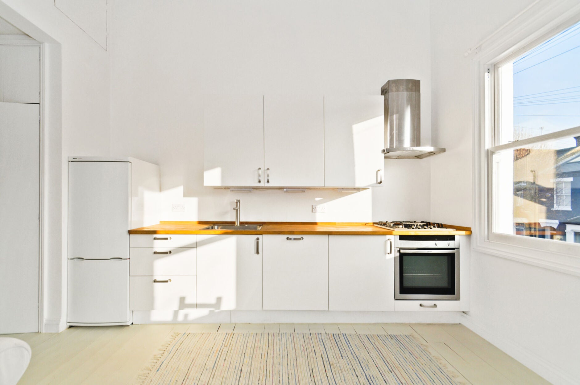 Flat Becklow Road in Greater London