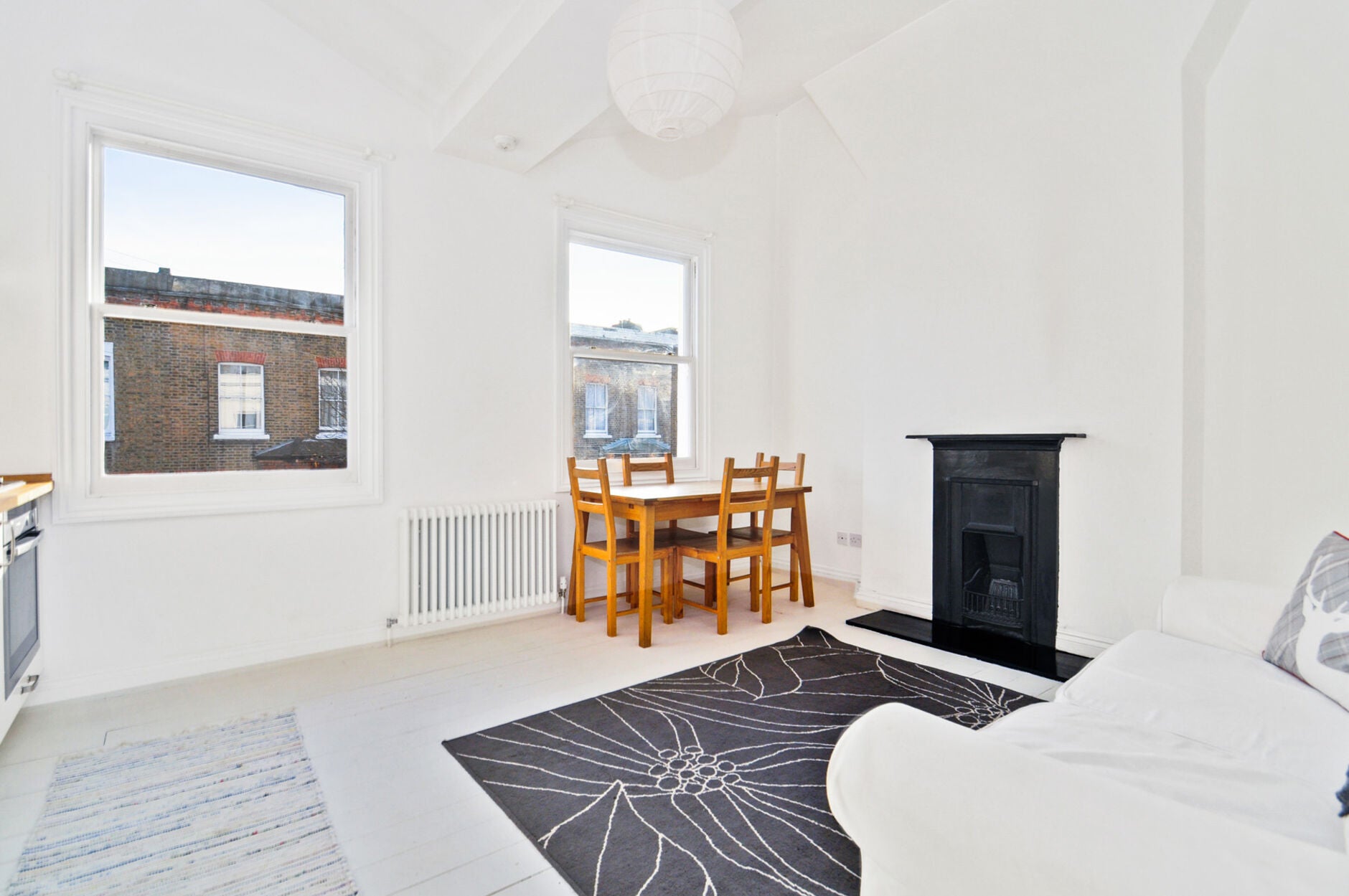 Flat Becklow Road in Greater London