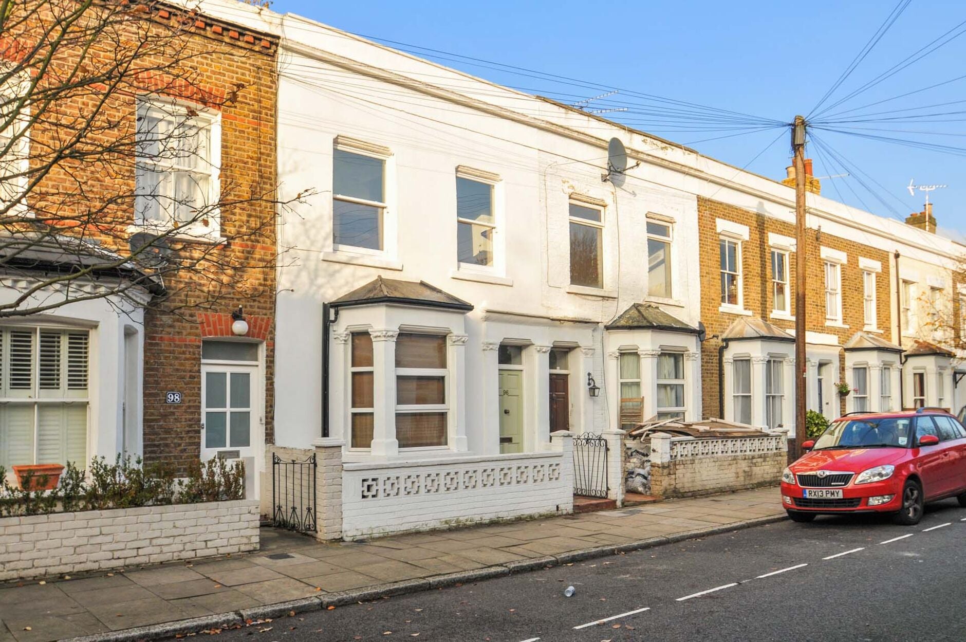 Flat Becklow Road in Greater London
