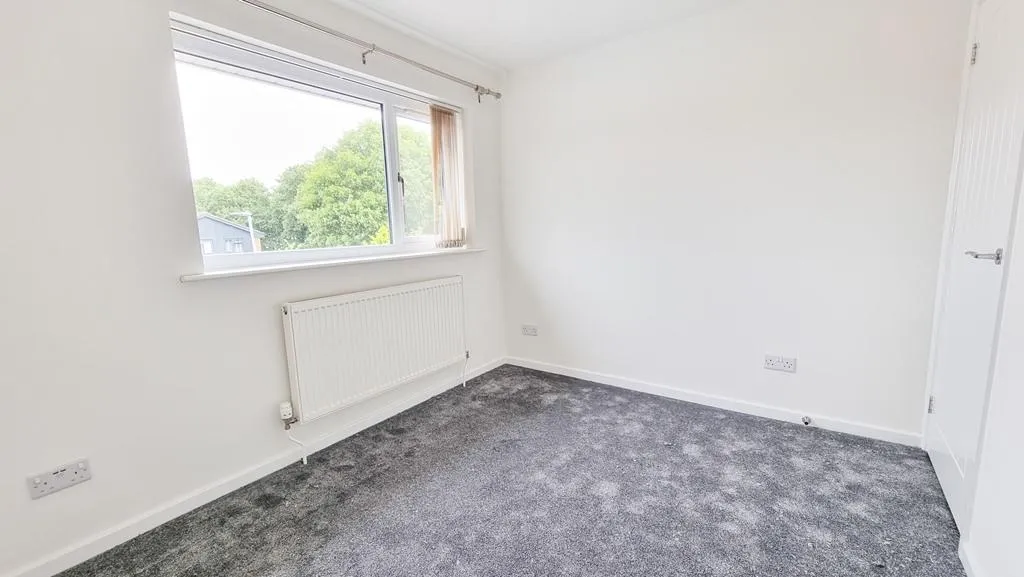 House Barleycroft Close in Gloucester