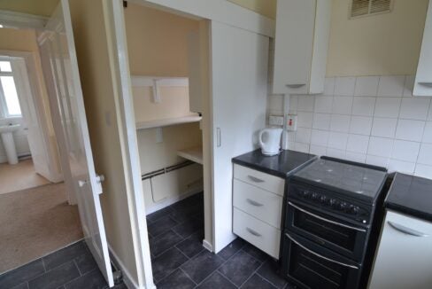 Flat Woodfield Avenue in Wolverhampton