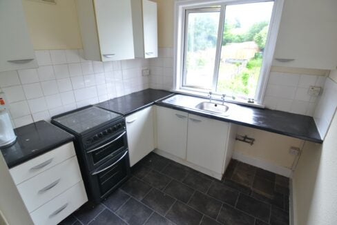 Flat Woodfield Avenue in Wolverhampton