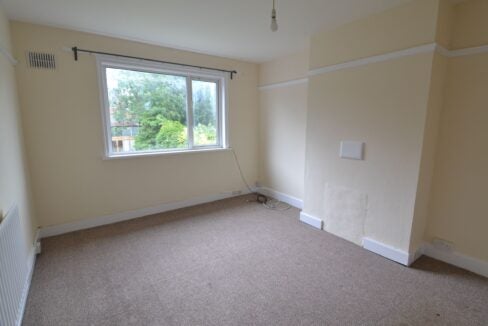 Flat Woodfield Avenue in Wolverhampton
