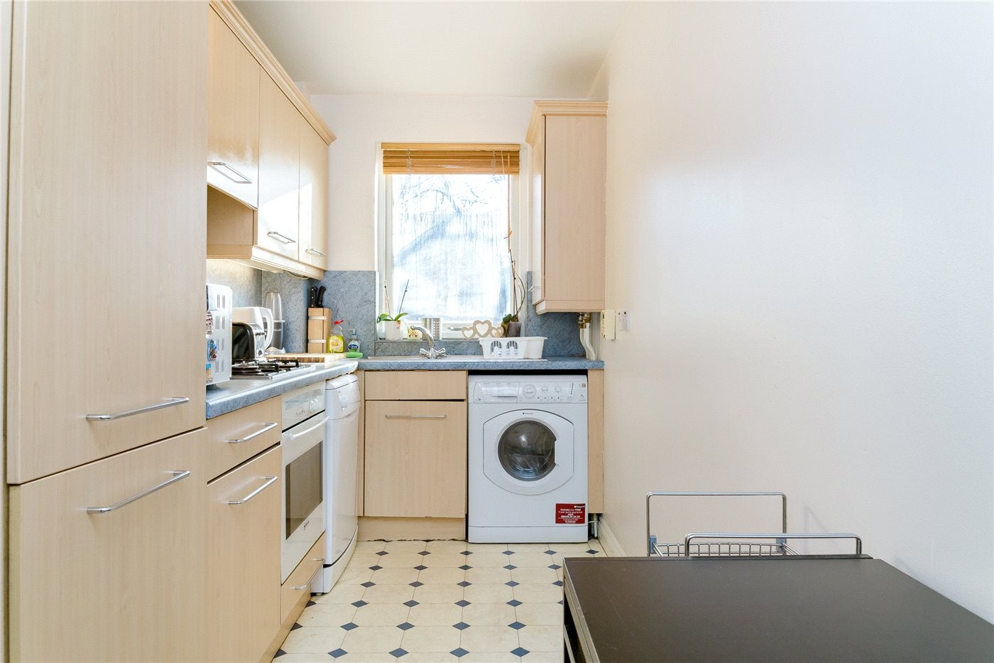 Flat Essex Road in Greater London