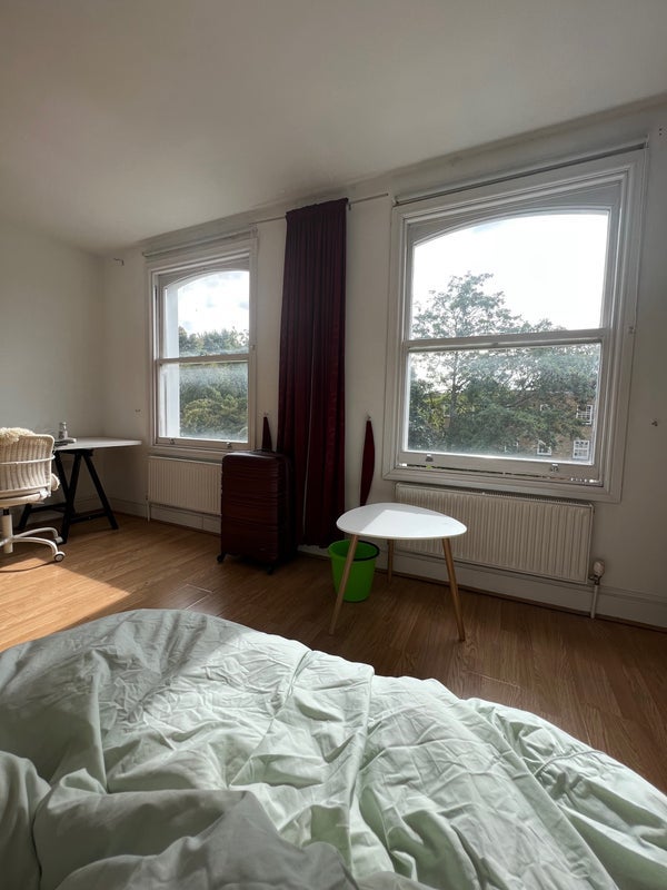 Room St. Paul's Road in Greater London