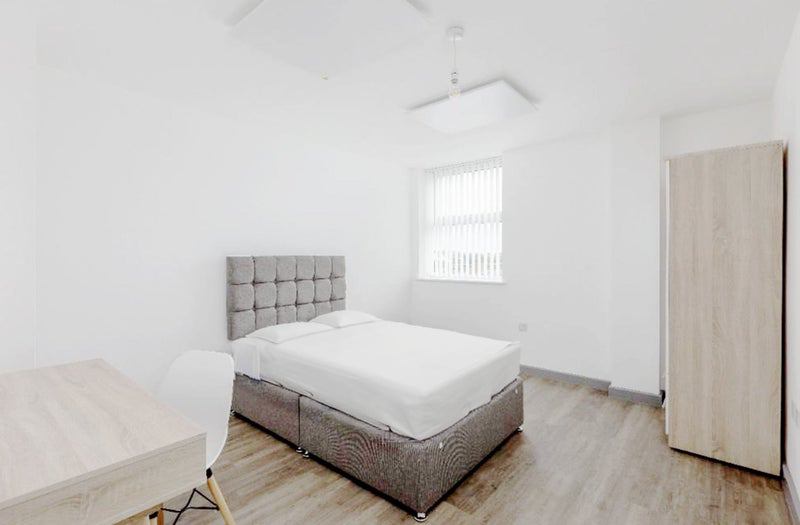 Room Manor Grove in Wakefield