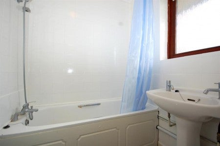 Flat Crondall Street in Greater London