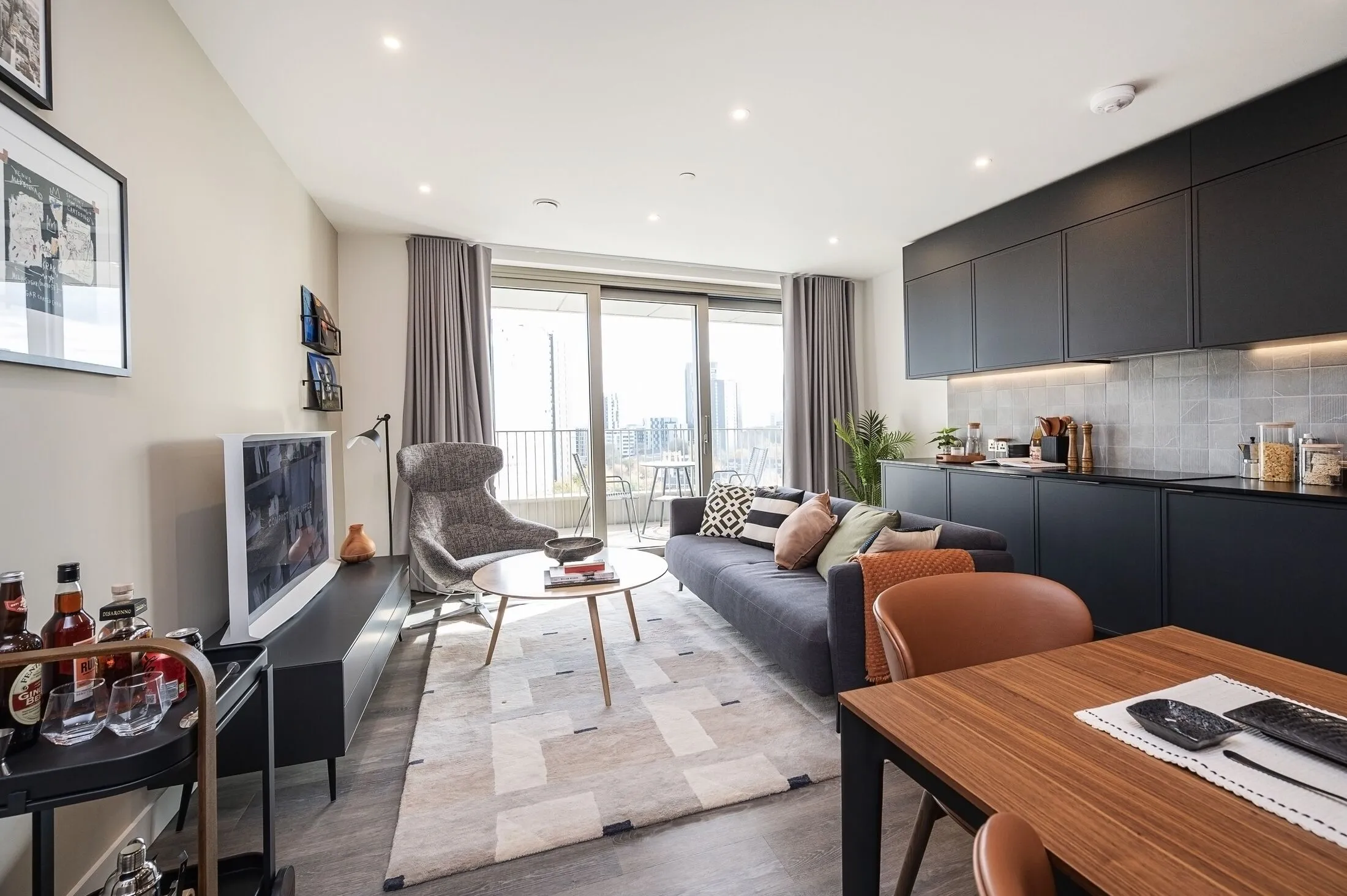 Flat Westfield Avenue in Greater London