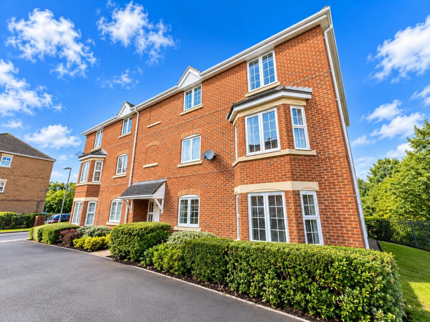 Flat Whitgift Close in Basingstoke and Deane