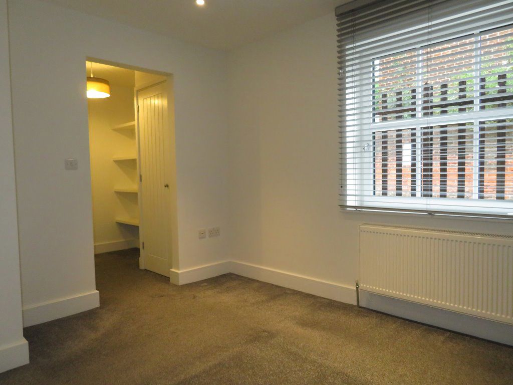 Flat Lion Court in Epping Forest