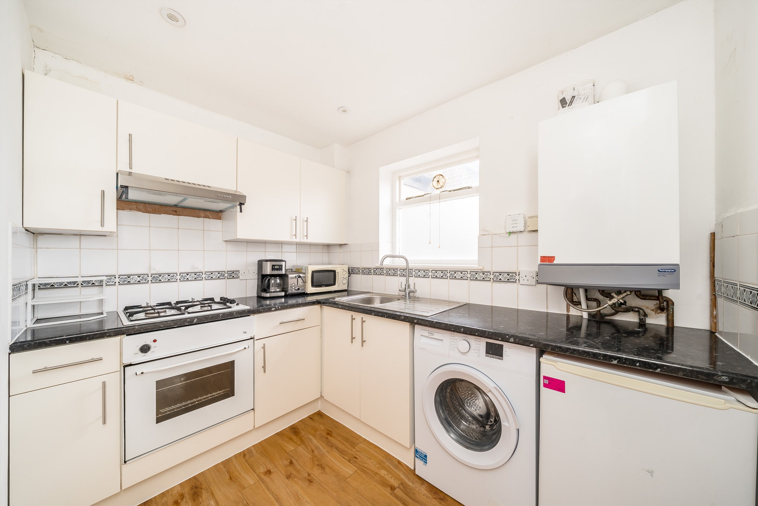 Flat Longley Road in Greater London