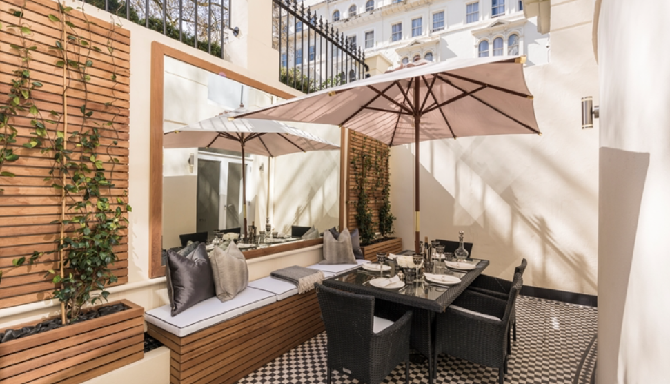 Flat Kensington Gardens Square in City of Westminster