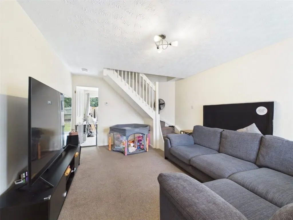 House Kestrel Gardens in Gloucester