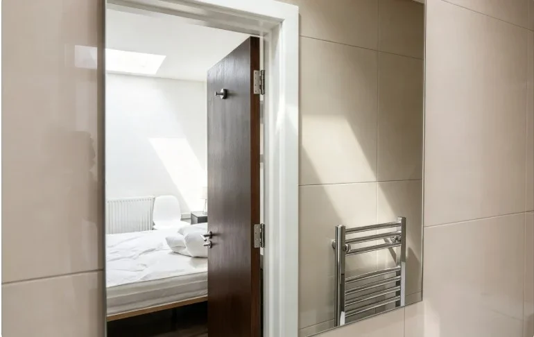 Room Uxbridge Road in Greater London