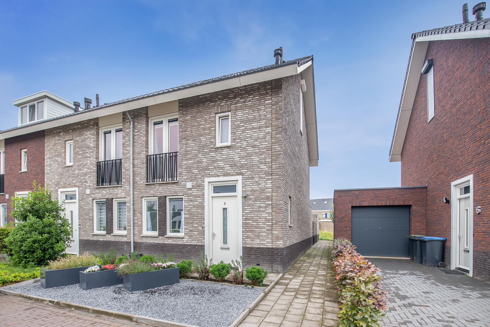 Huis Maximalaan 8 in Oud Gastel