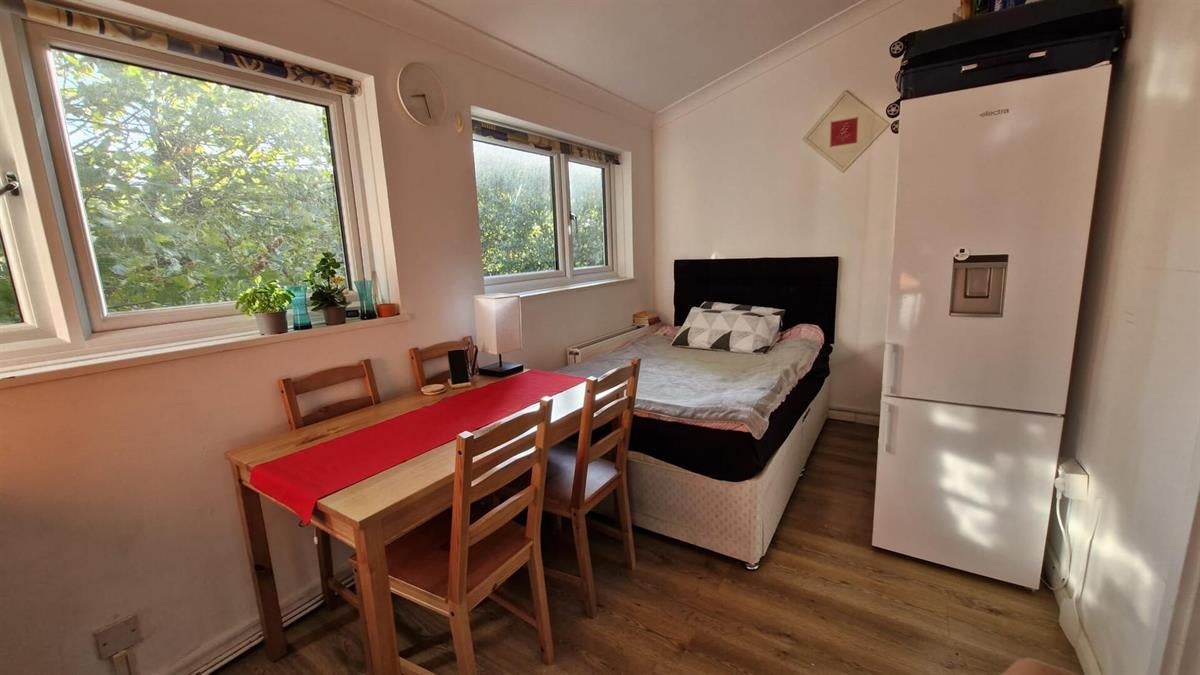 Flat Tresham Crescent in City of Westminster
