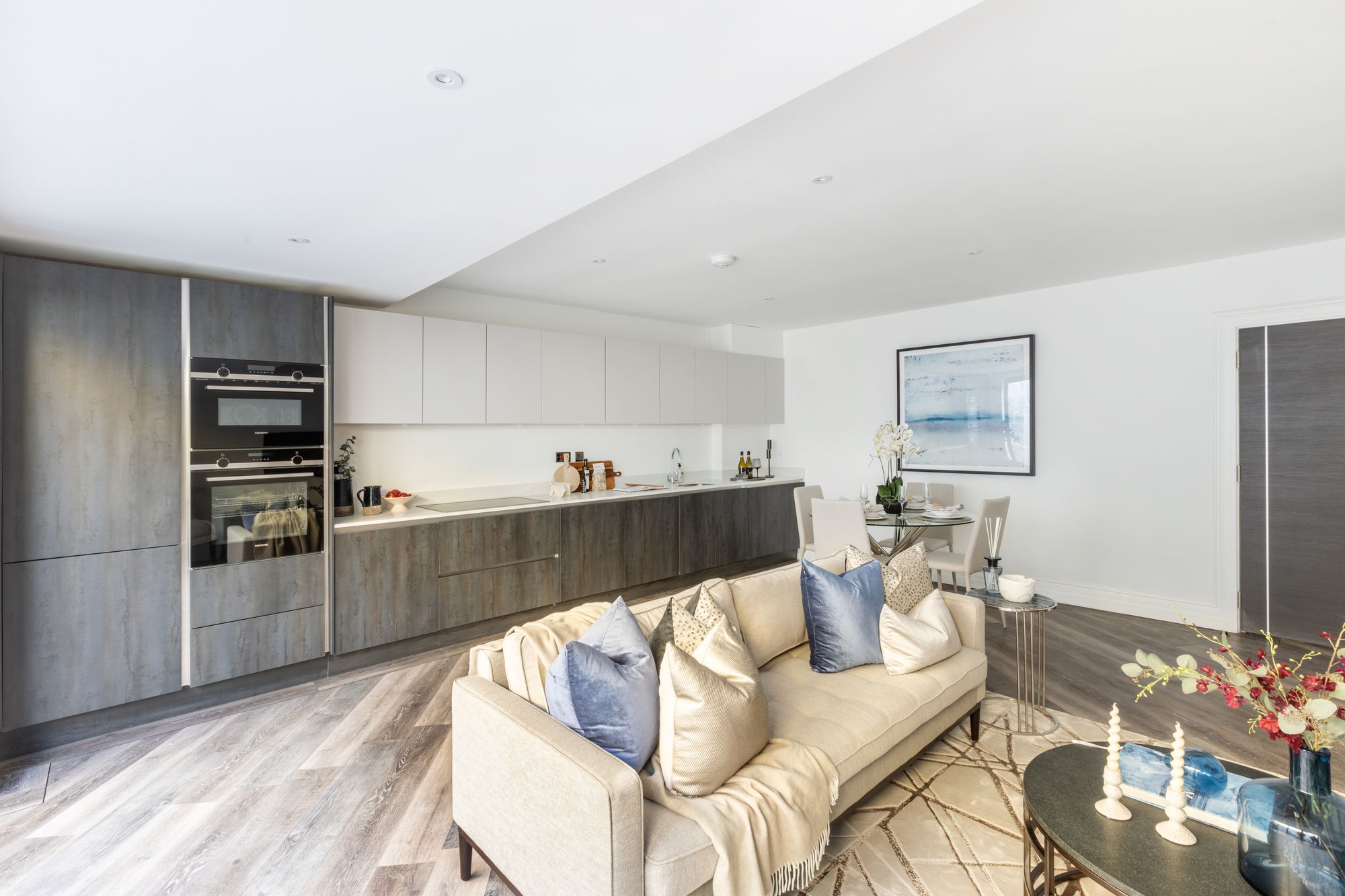 Room Smitham Downs Road in Greater London
