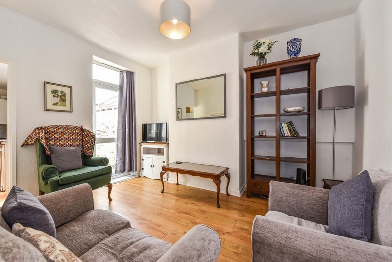Room Treharris Street in Cardiff