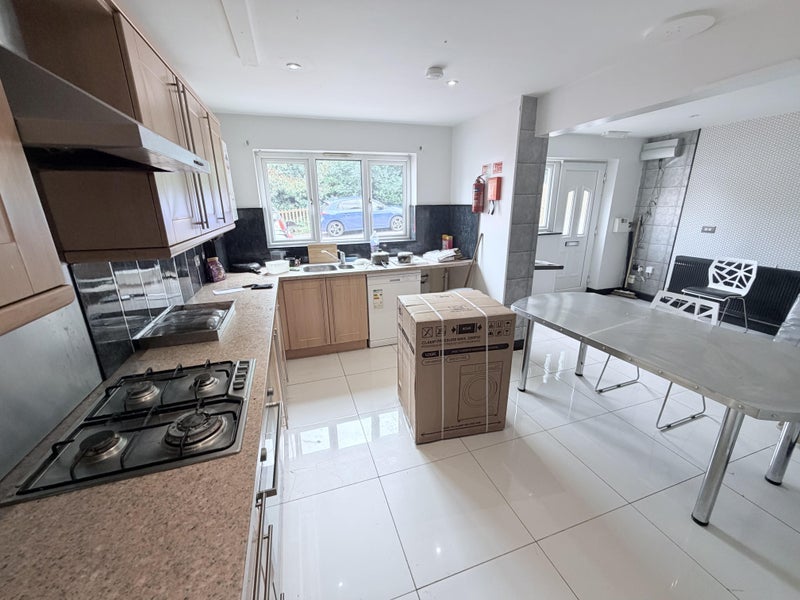 Room Tidewell Court in Sheffield