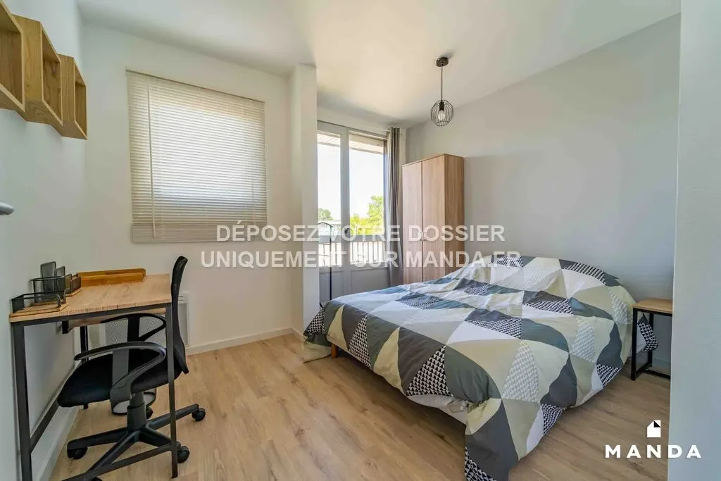 Room Rue César Geoffray in Angers