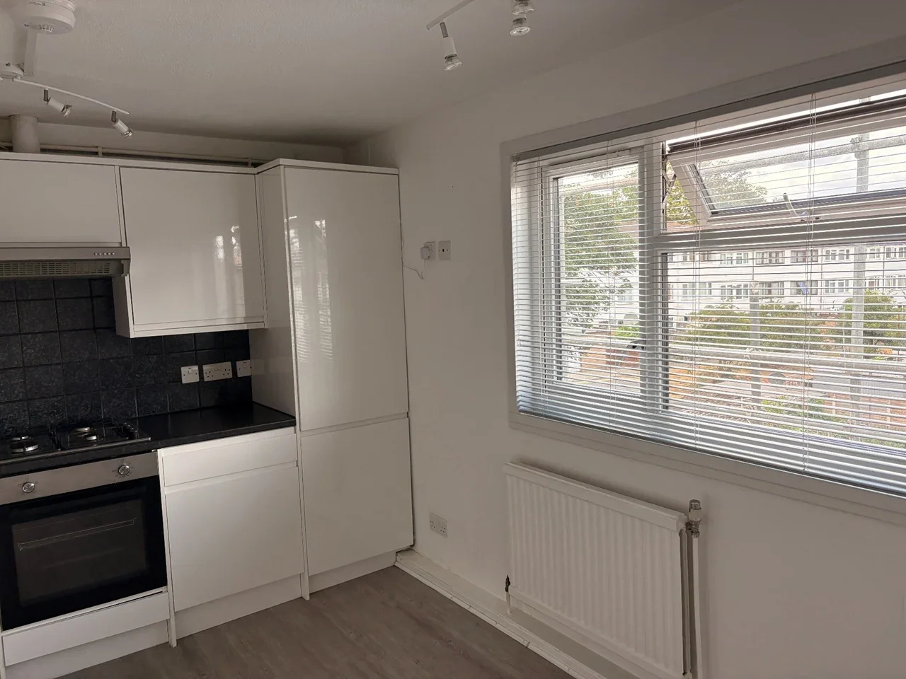 Flat Hamilton Close in Greater London