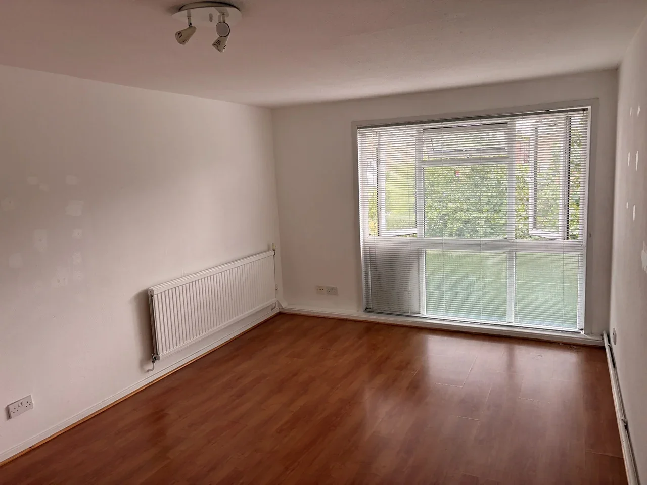 Flat Hamilton Close in Greater London