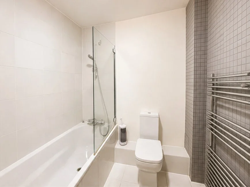 Flat Ealing Green in Greater London