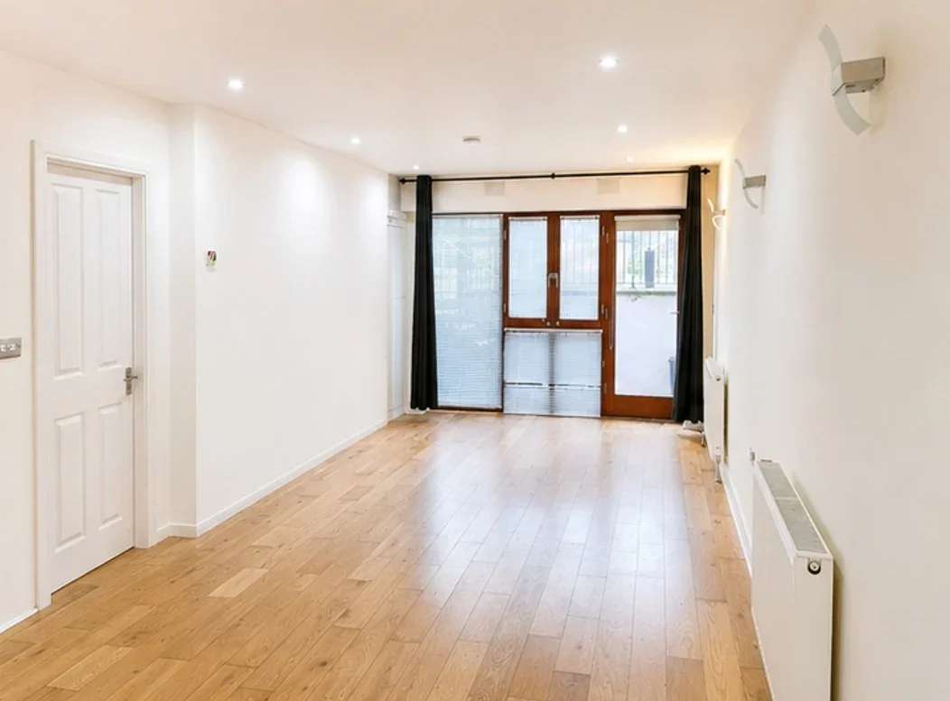 Flat Ealing Green in Greater London