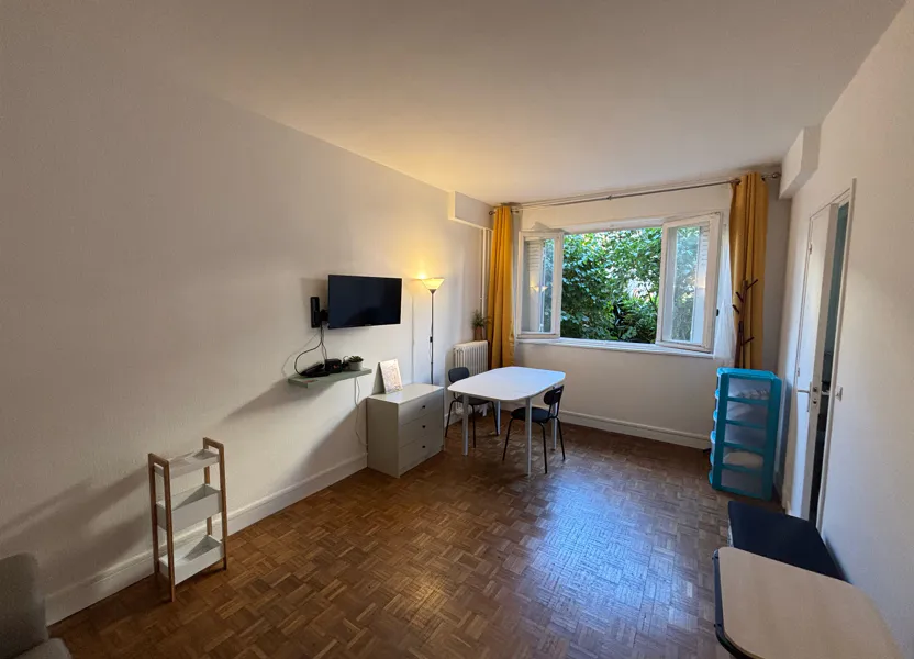 Flat Rue Joanès in Paris