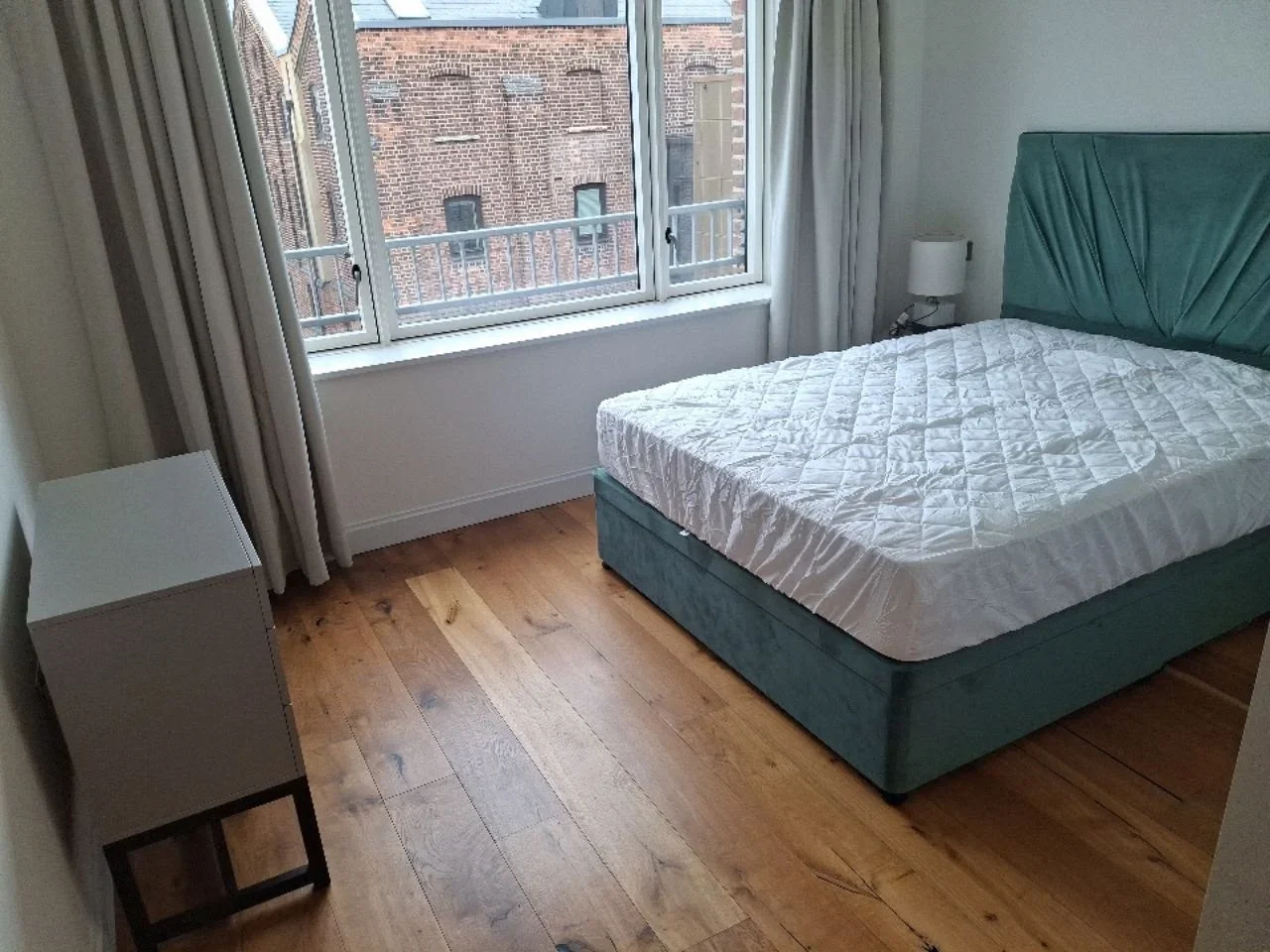 Room Cloud Street in Greater London