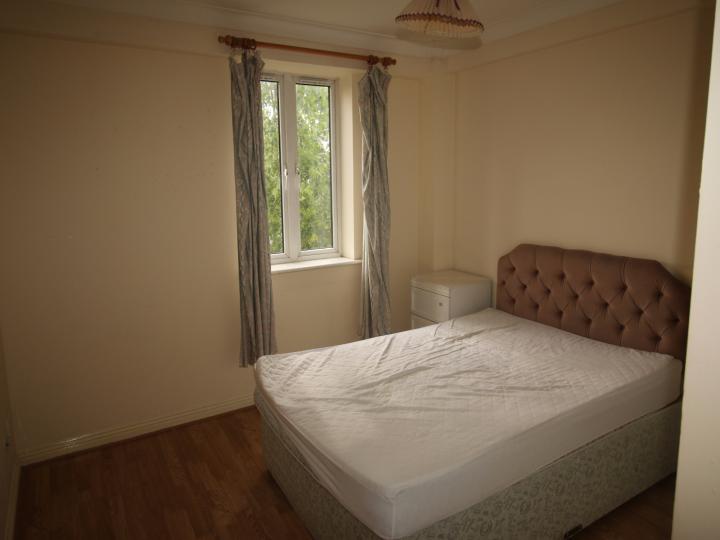 Flat Worgan Street in Greater London