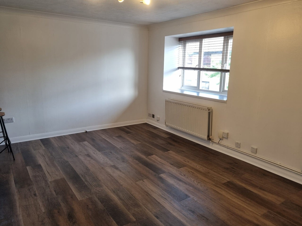 Flat Connaught Gardens in Greater London
