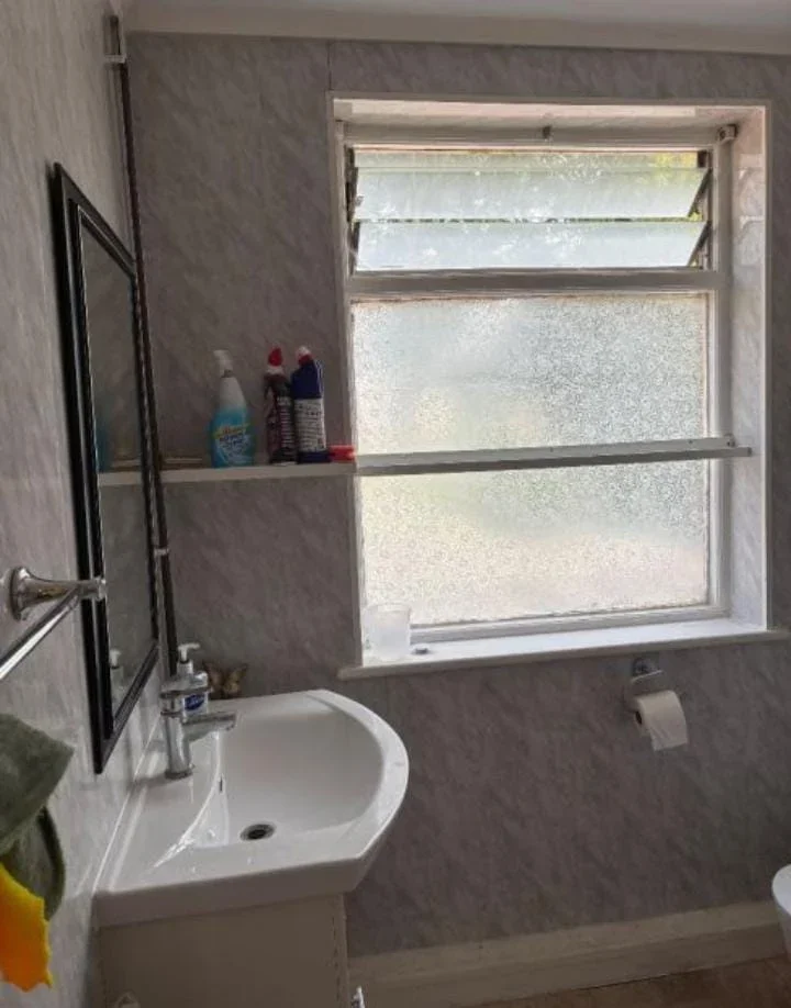 Room St Mary's Road in Greater London