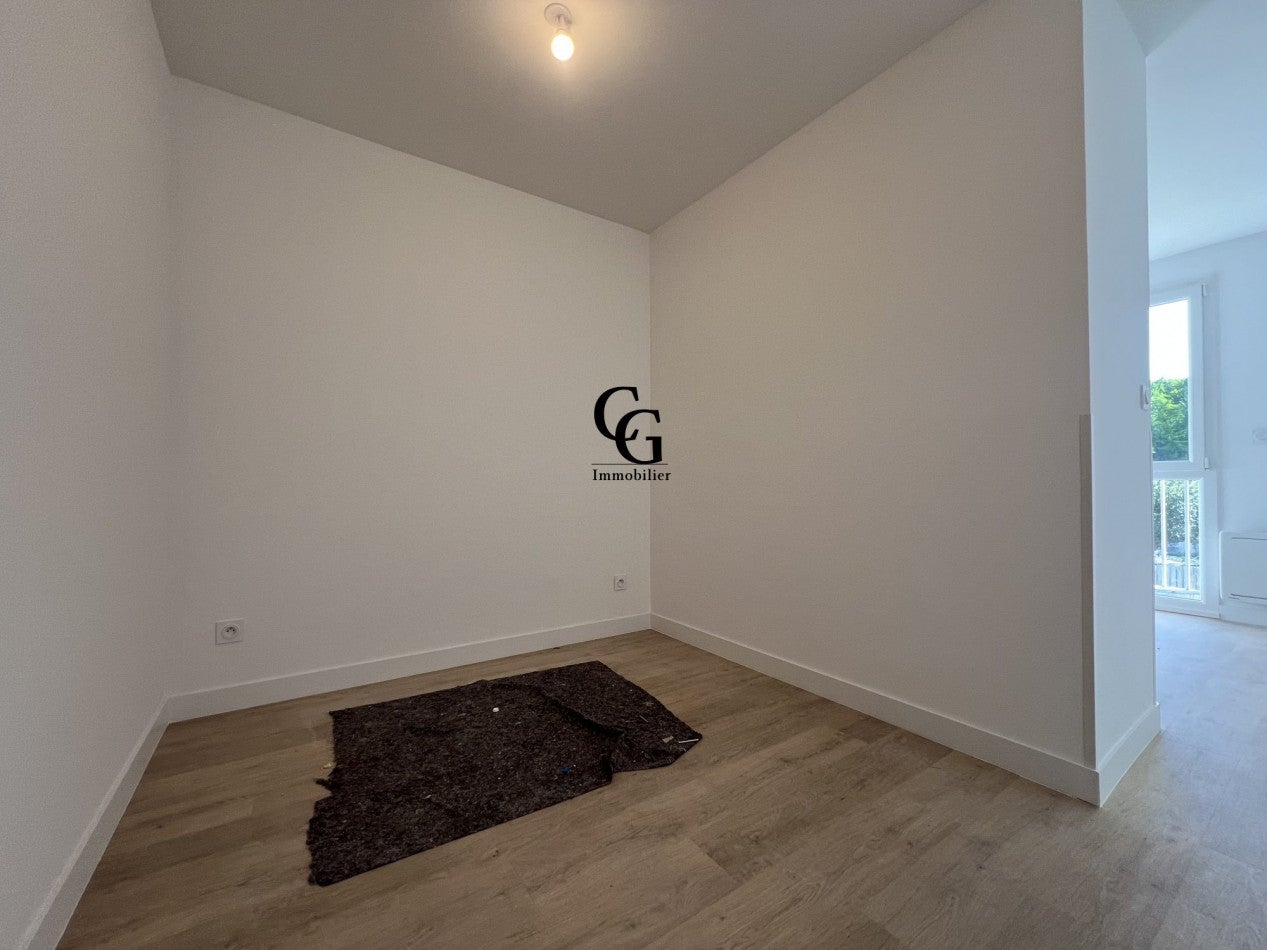 Flat Rue Henri Charpentier in Vertou