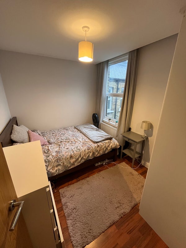 Room Cavendish Road in Greater London