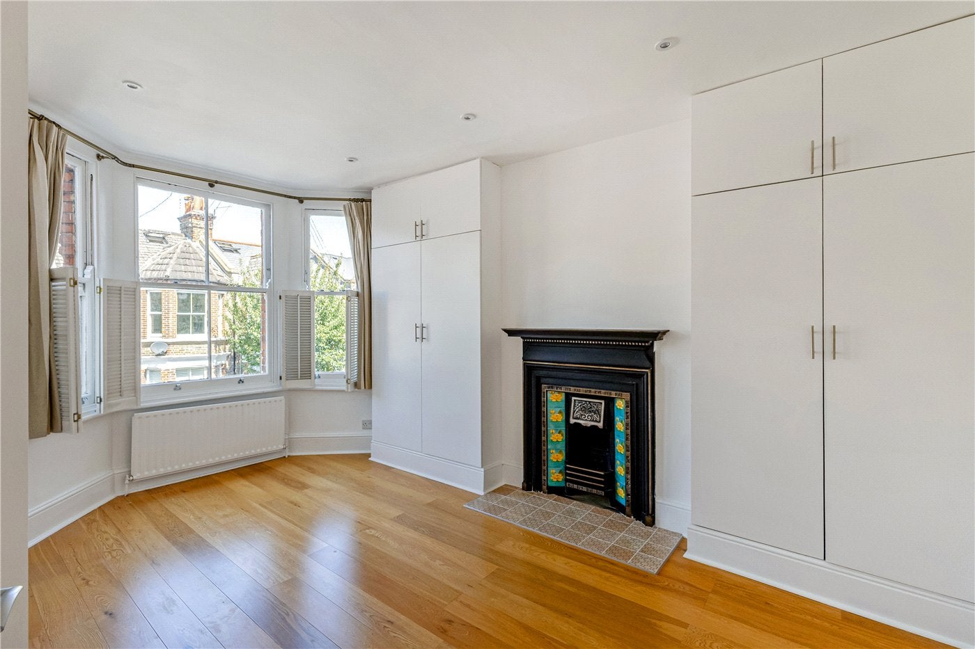 Flat Venn Street in Greater London